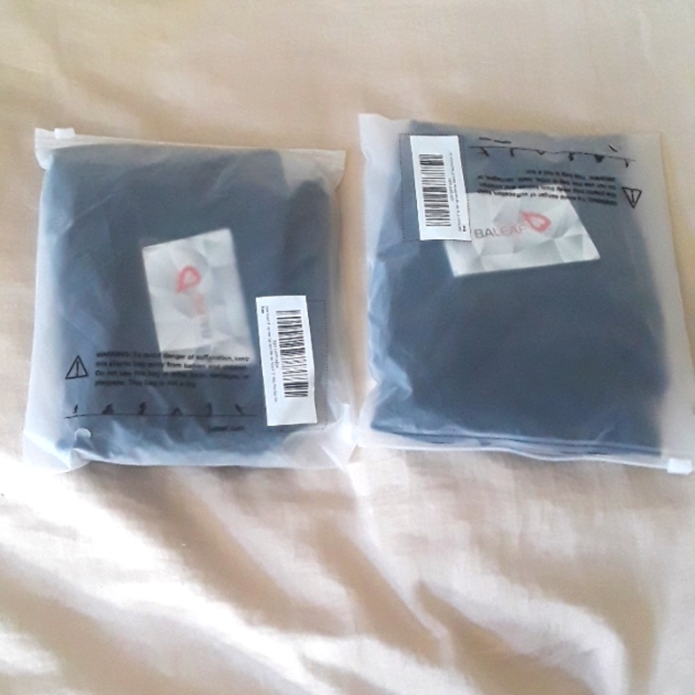 ( 2 ) BALEAF CALF LENGHT ATHETIC LEGGINGS SIZE LARGE